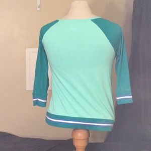 Sporty 3/4 long sleeve shirt